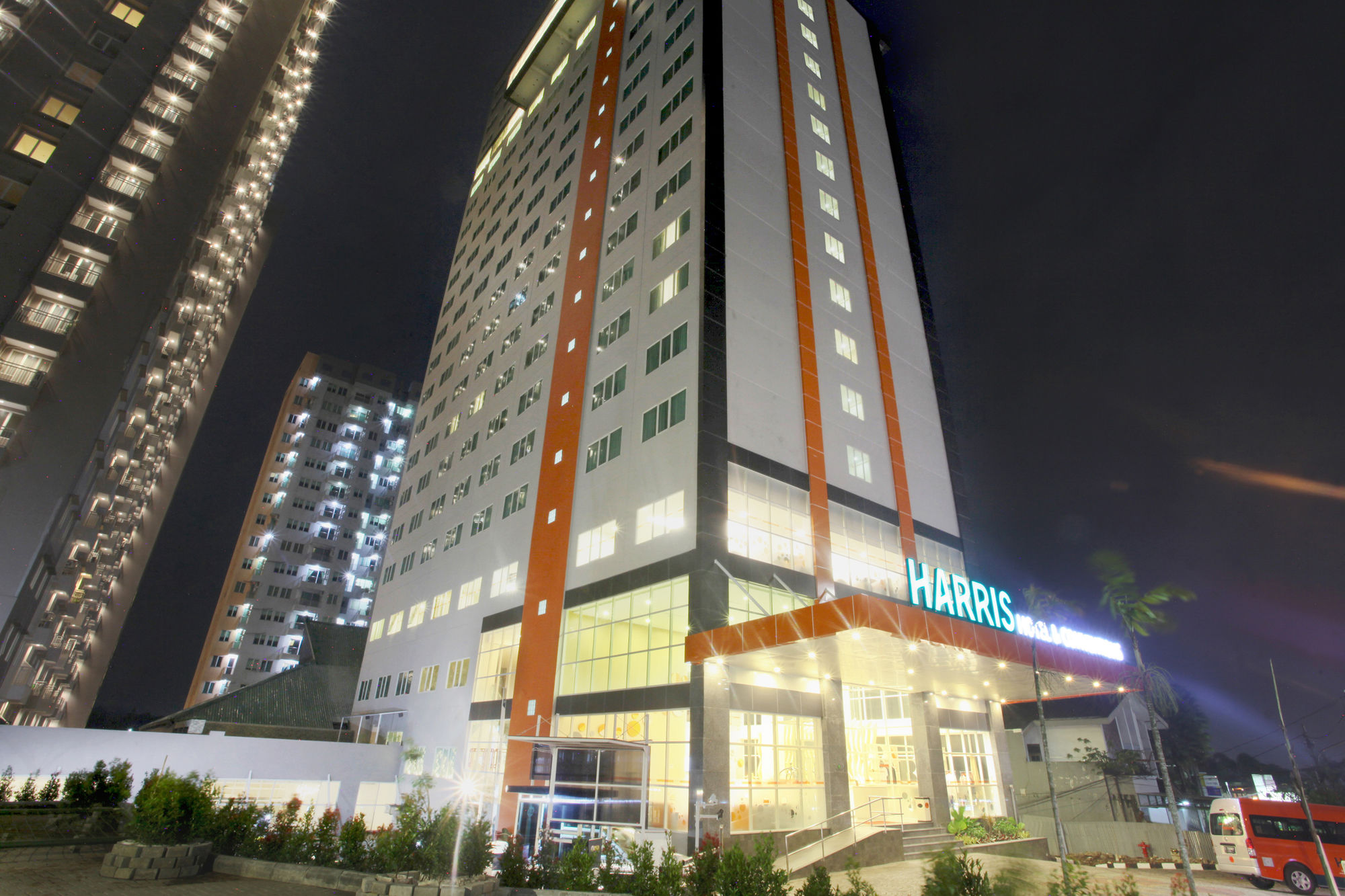 Фото Harris Hotel & Conventions Ciumbuleuit - Bandung