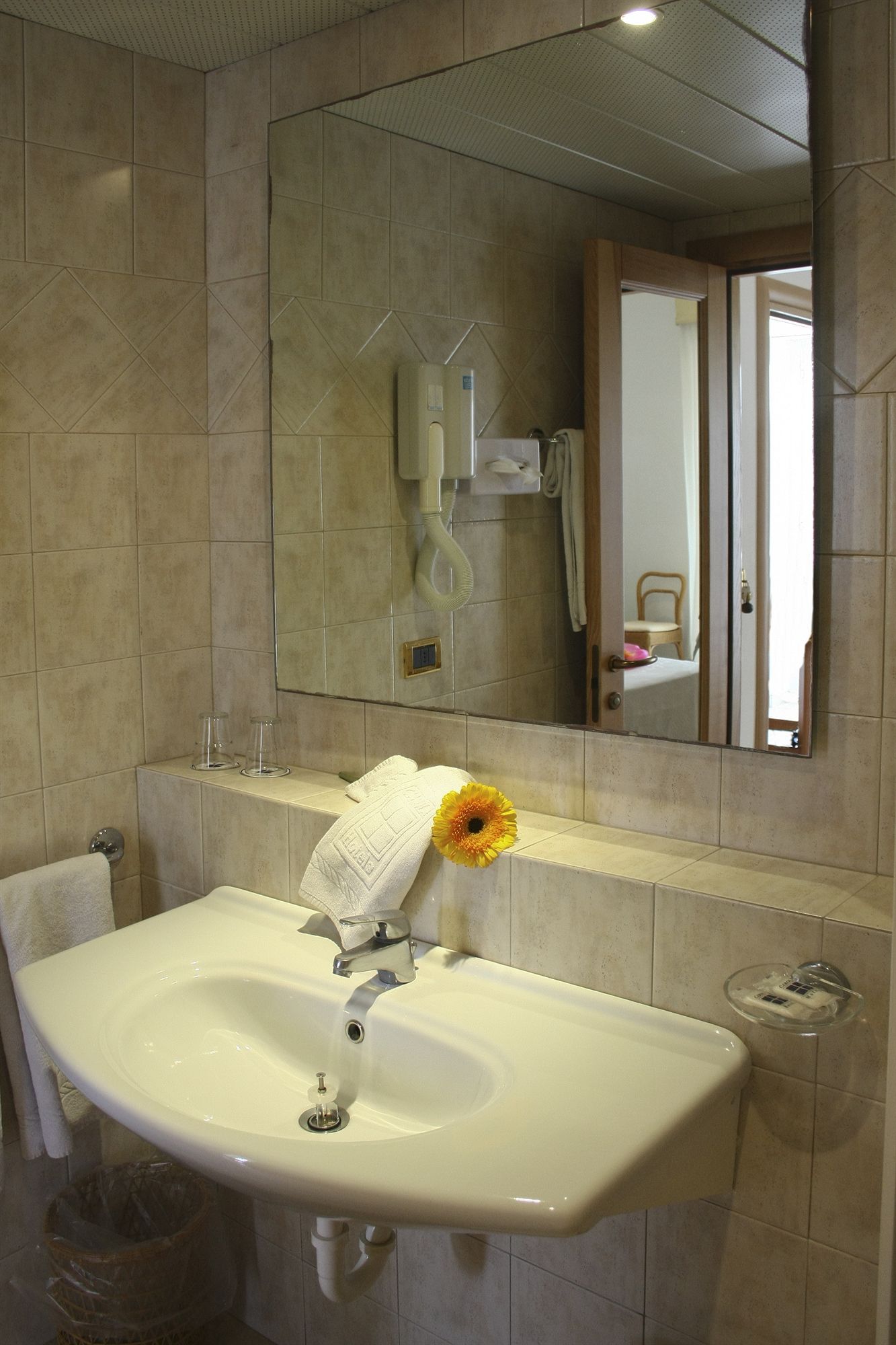 Фото Joli Park Hotel