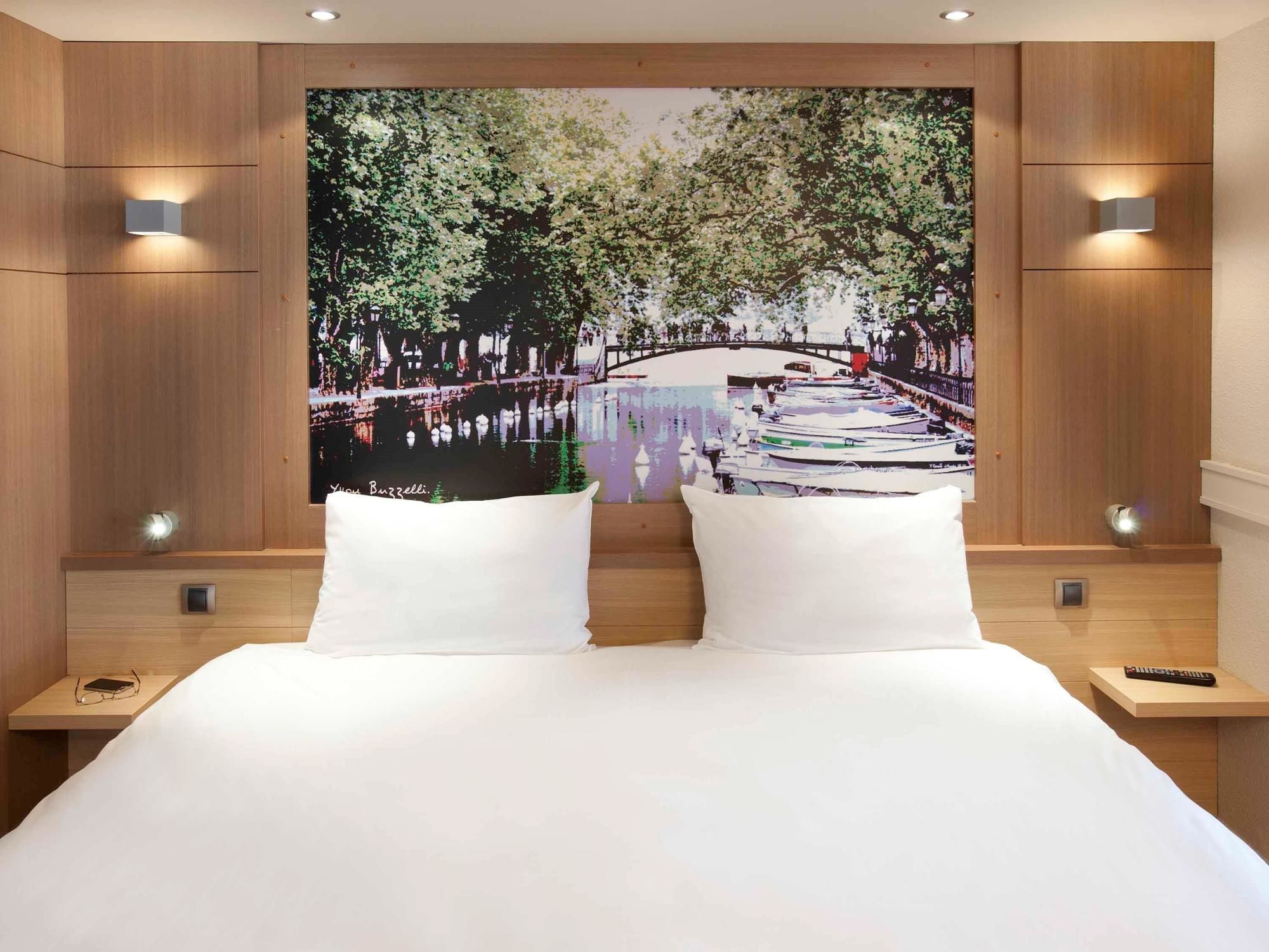 Фото Ibis Styles Annecy Centre Gare