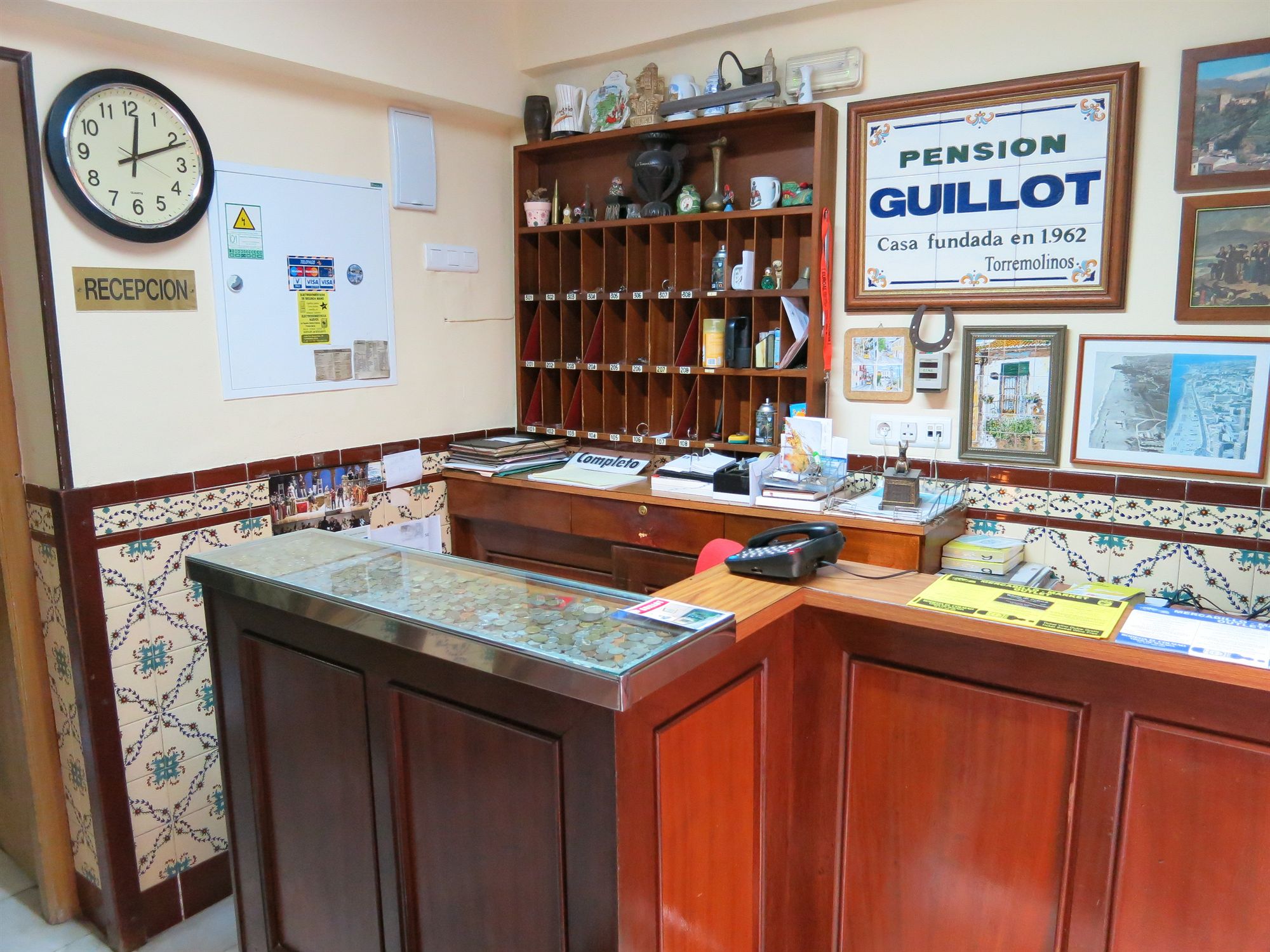 Фото Hostal Guillot