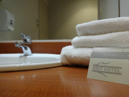 Гостиница Brit Hotel St Nazaire Centre Gare в Сен-Назере