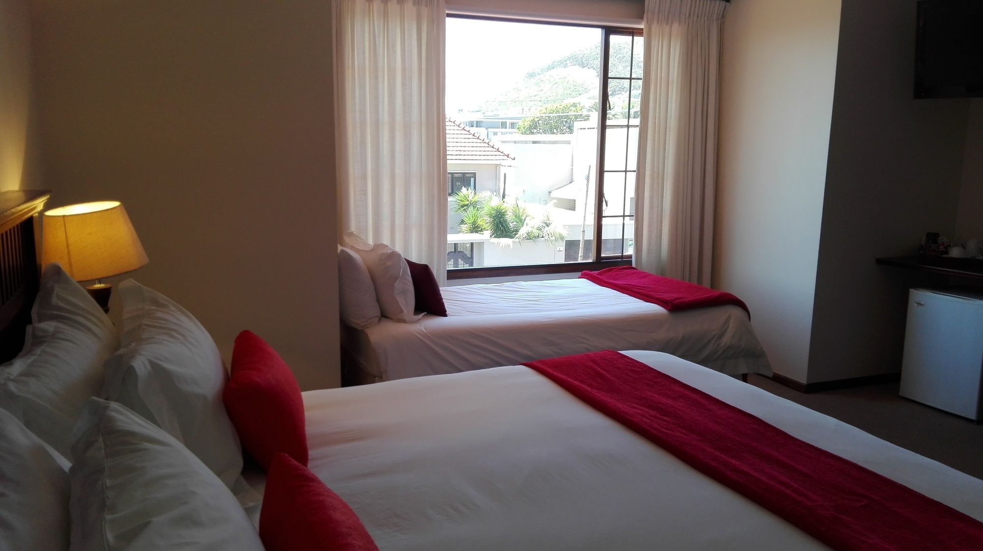 Фото Sundown Manor Guest House