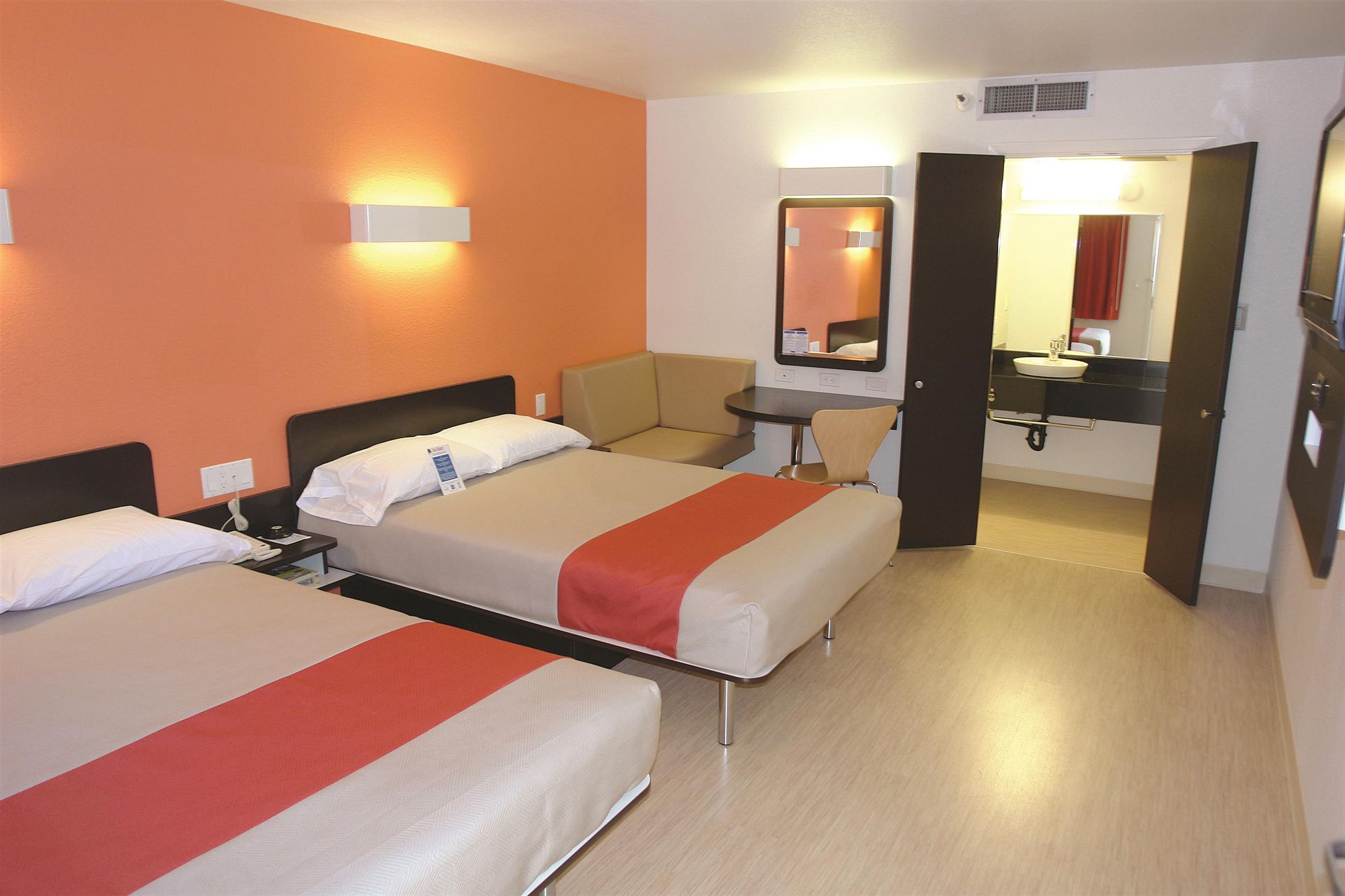 Фото Motel 6 Dallas, Tx - Northeast