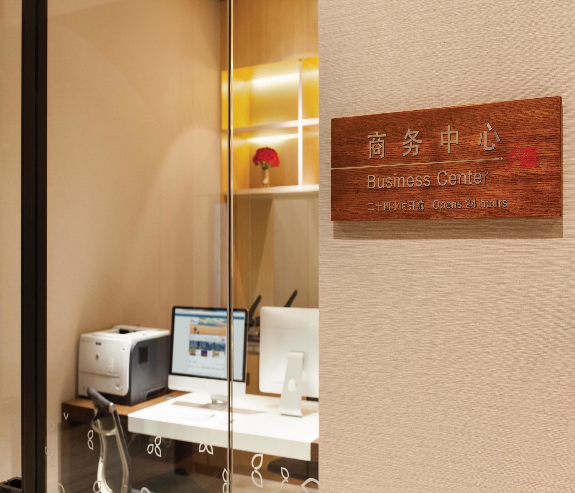 Фото Hilton Garden Inn Dandong