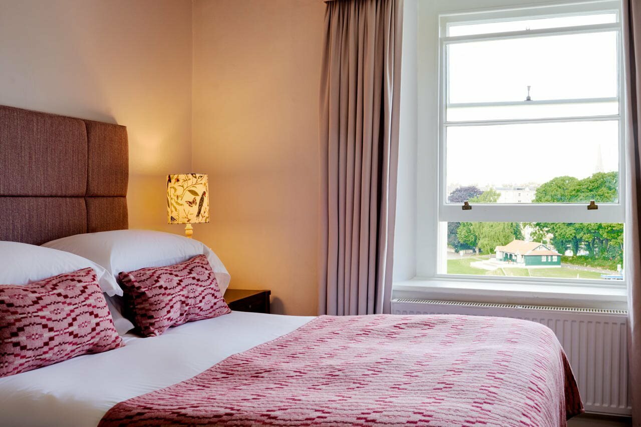 Фото The Bird, Bath