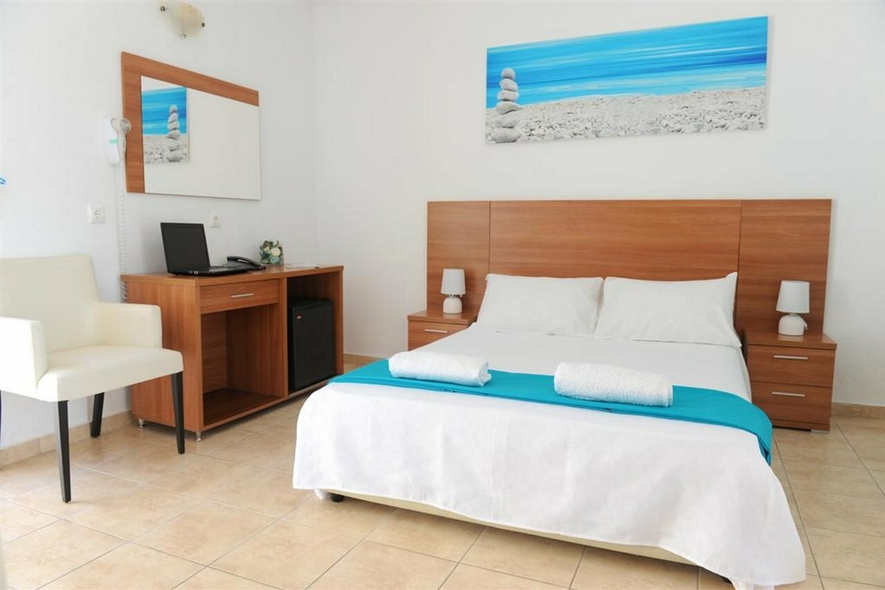 Фото Ellia Hotel