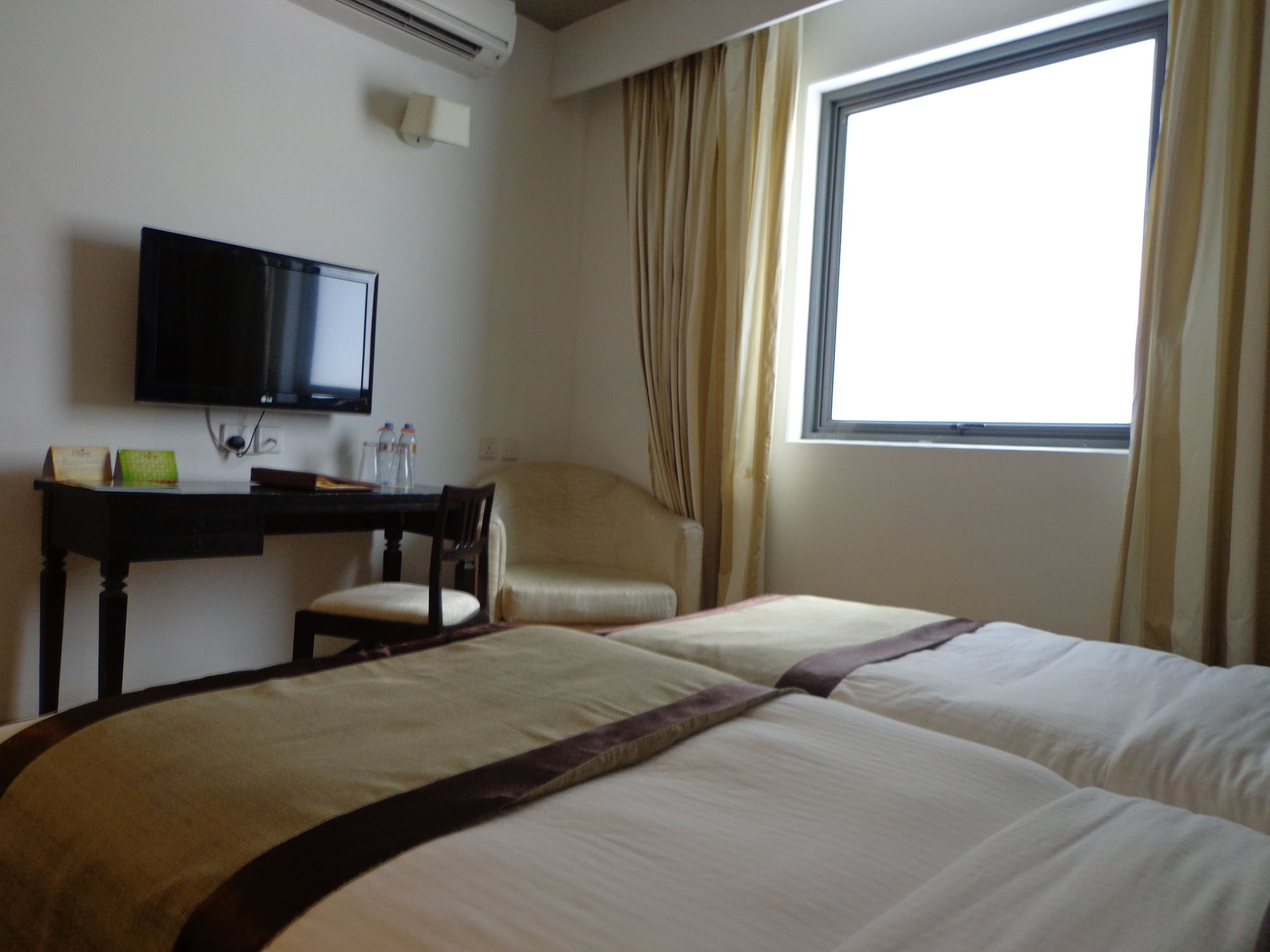 Фото Earl's Regent Kandy