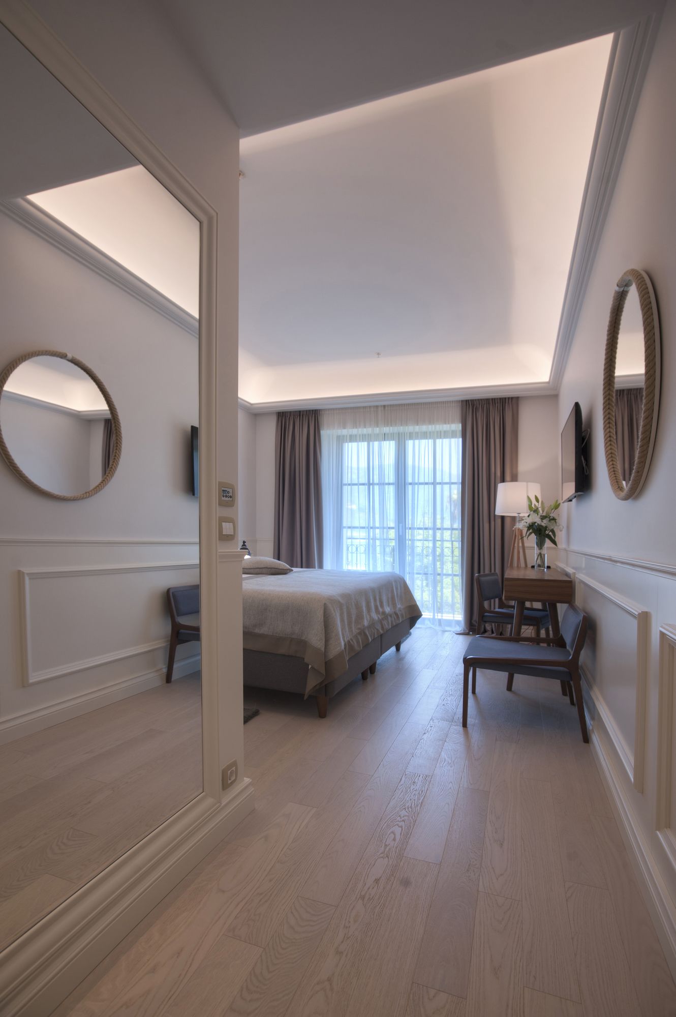 Фото Hotel Majestic