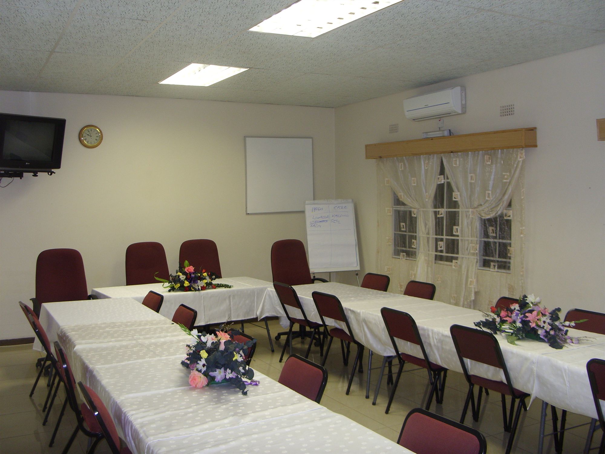 Фото Mosi-O-Tunya Executive Lodge