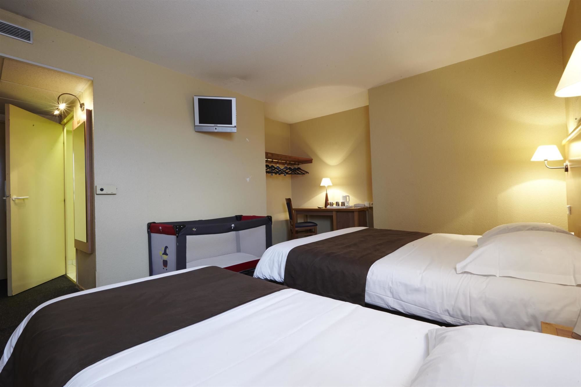 Фото ibis Styles Toulouse Centre Canal du Midi