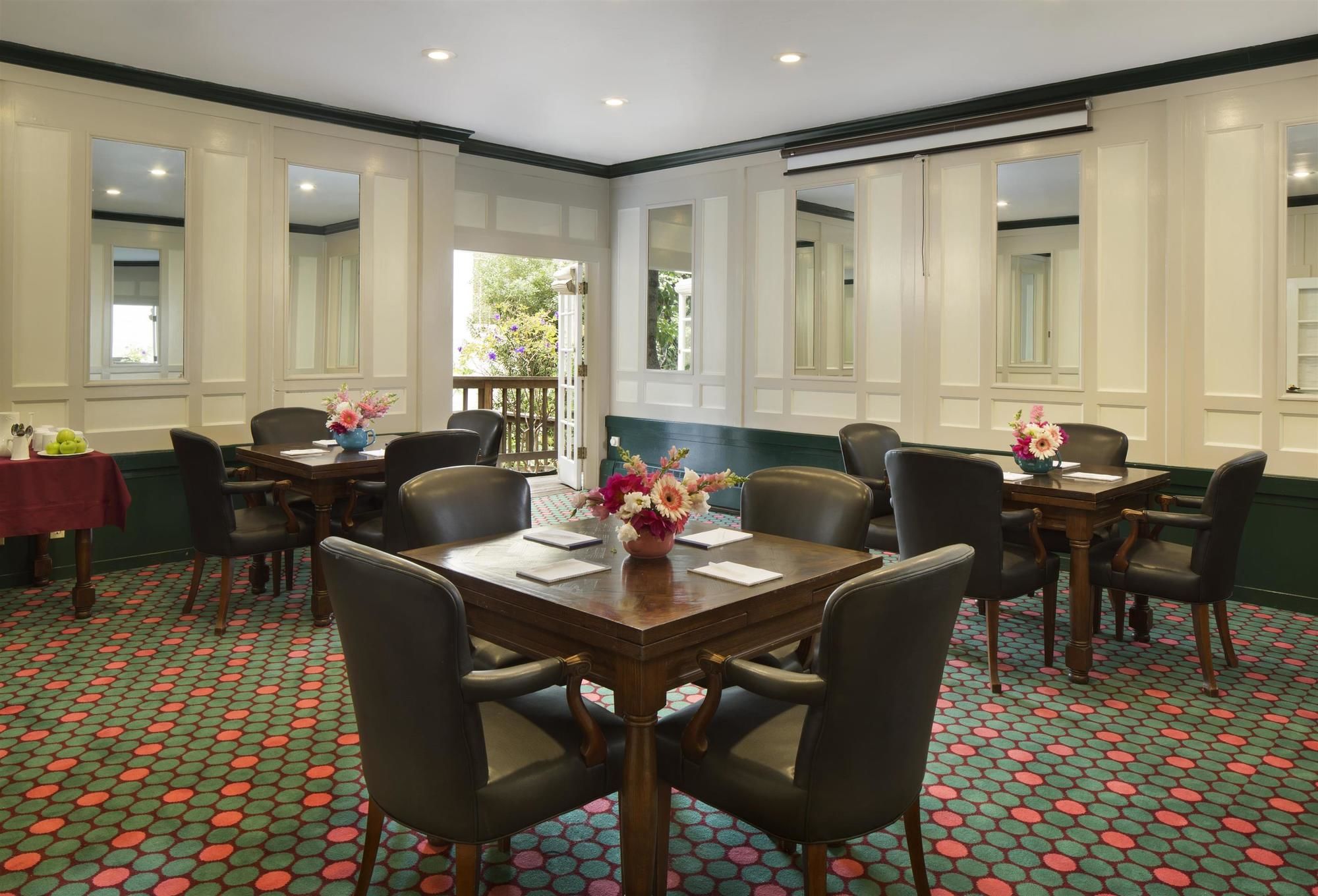 Фото White Swan Inn