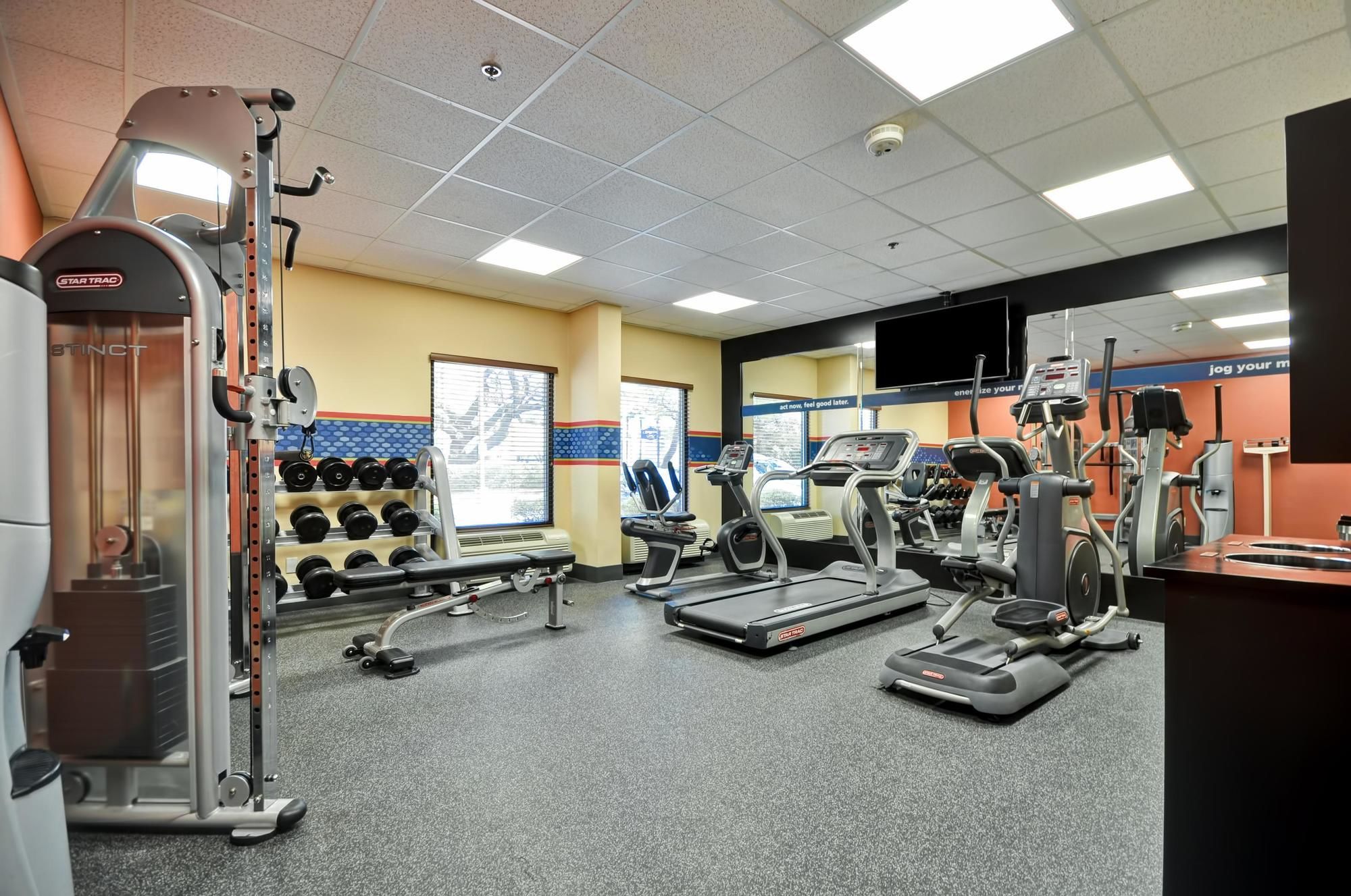 Фото Hampton Inn Charleston/Mount Pleasant-Patriots Point