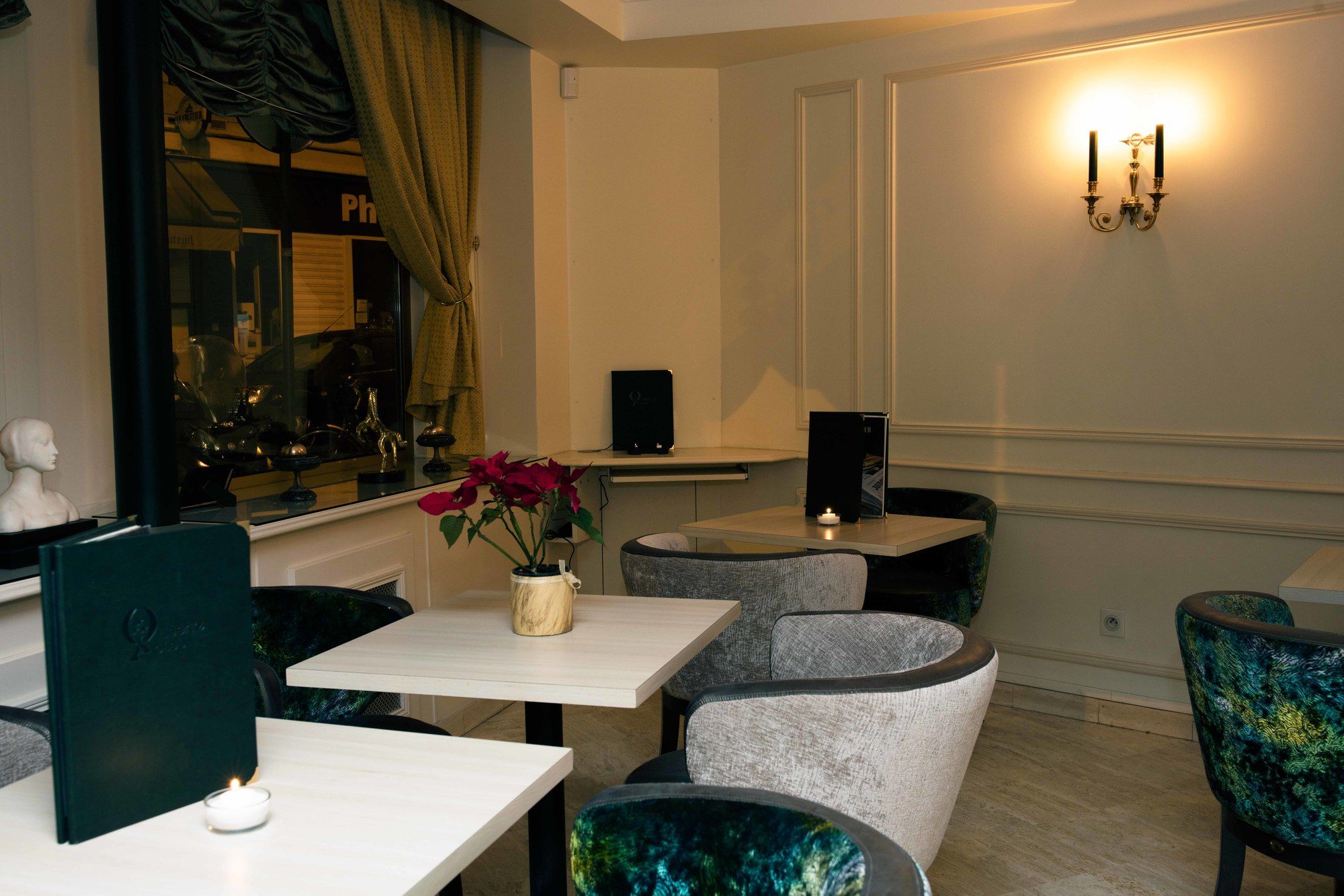 Фото Queens Boutique Hotel