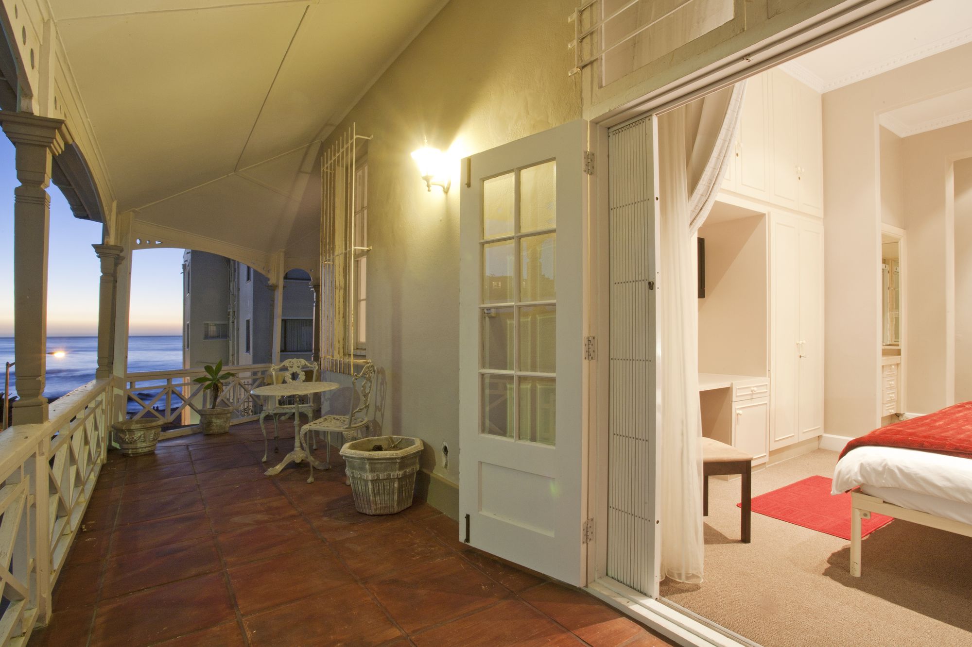 Фото Enchanted Guest House