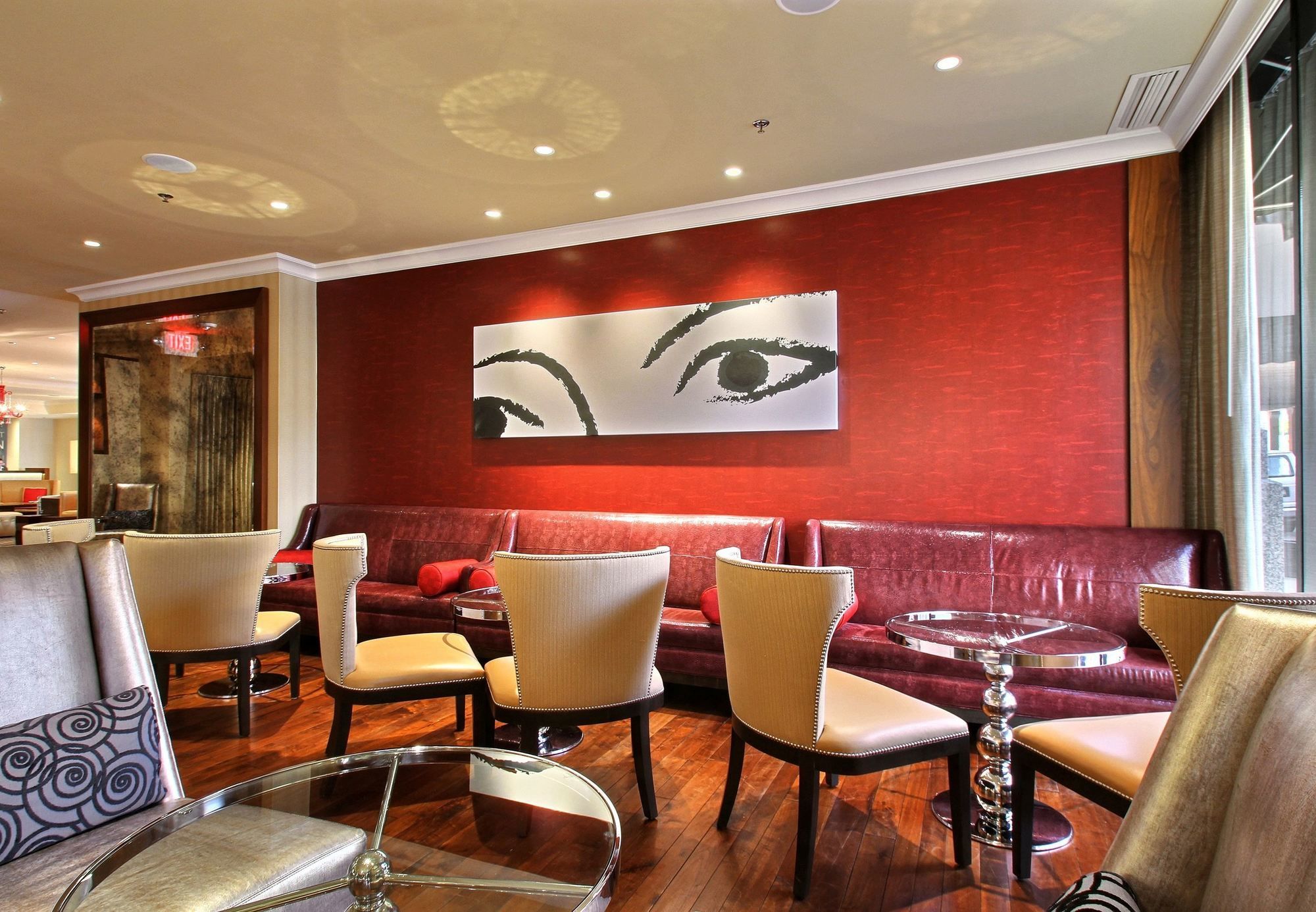 Фото Renaissance Des Moines Savery Hotel