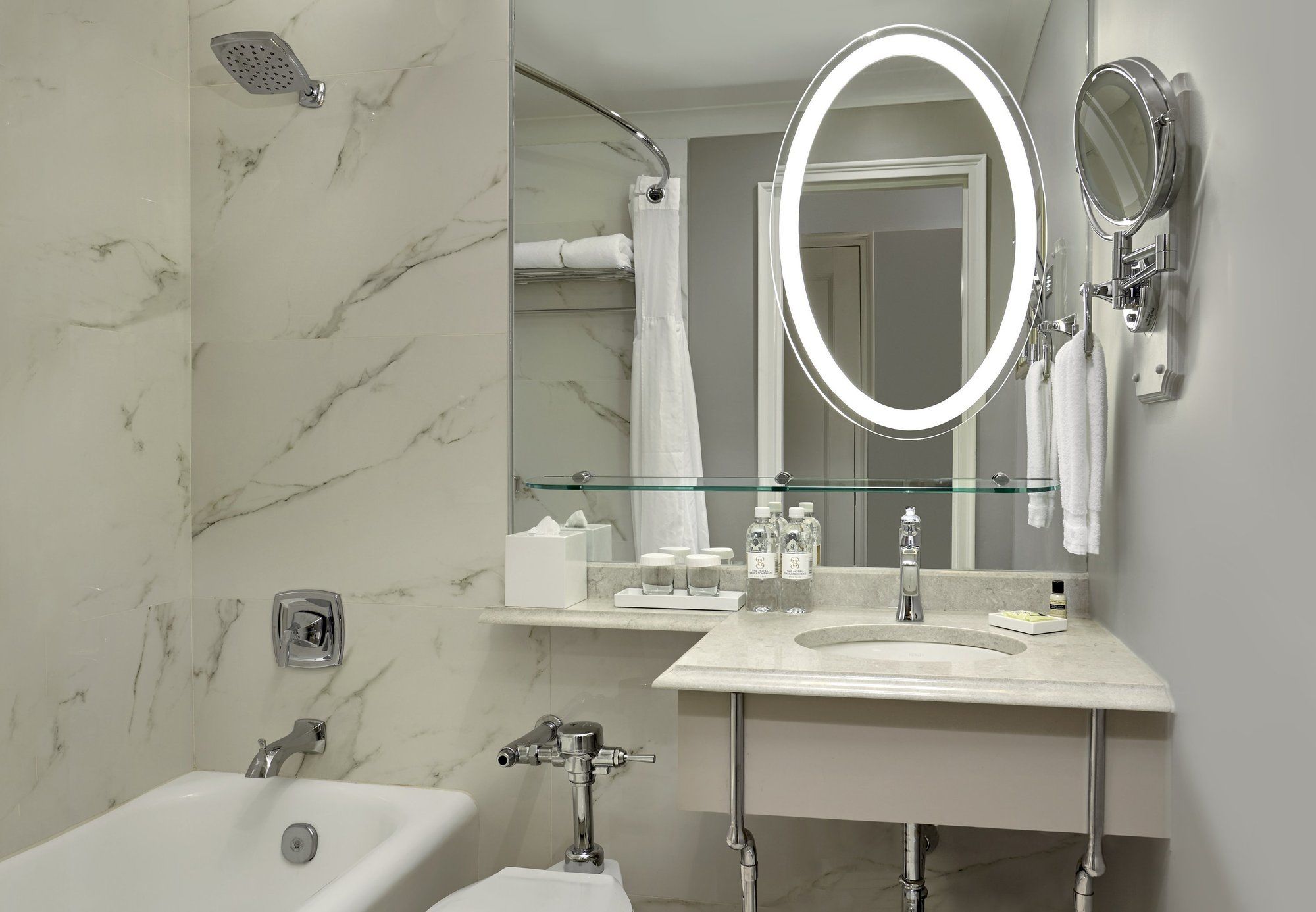 Фото The Hotel Saskatchewan Autograph Collection