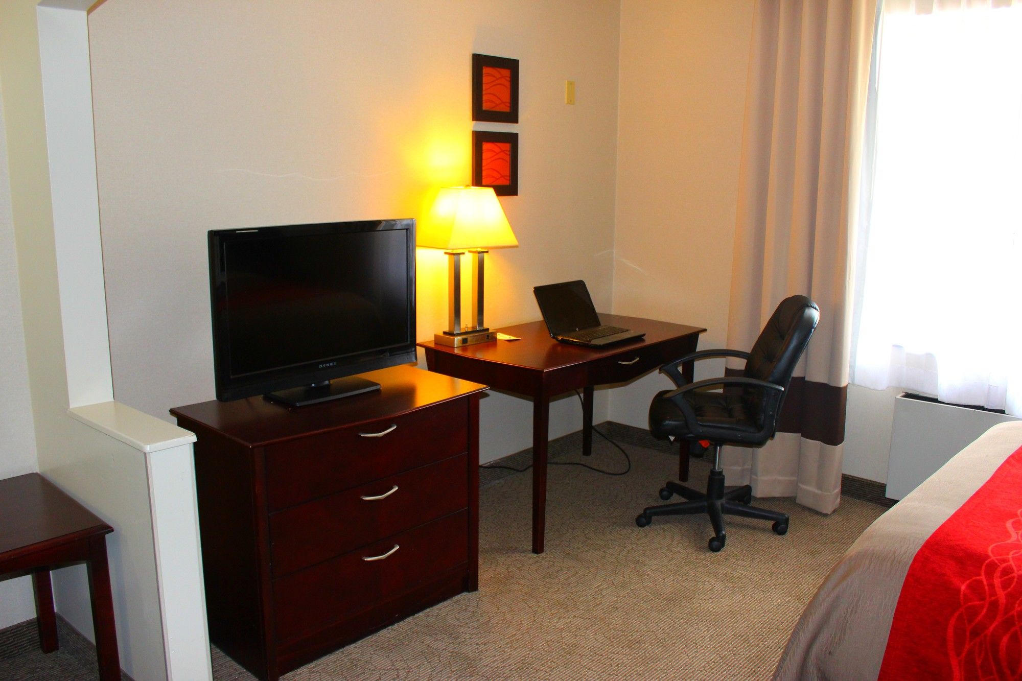 Фото Comfort Inn & Suites Barrie