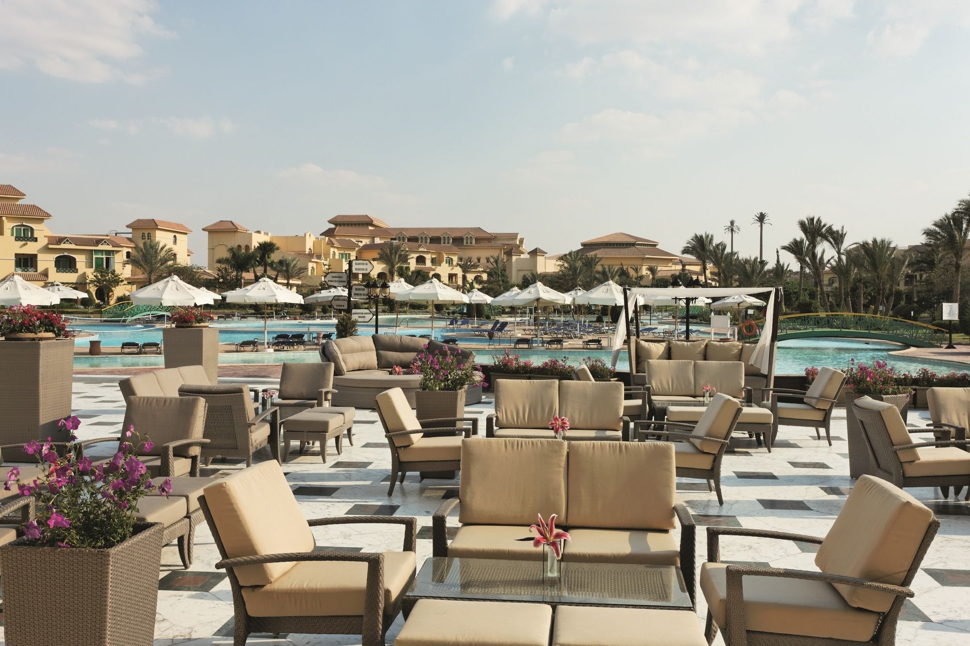 Фото Movenpick Hotel Cairo Media City