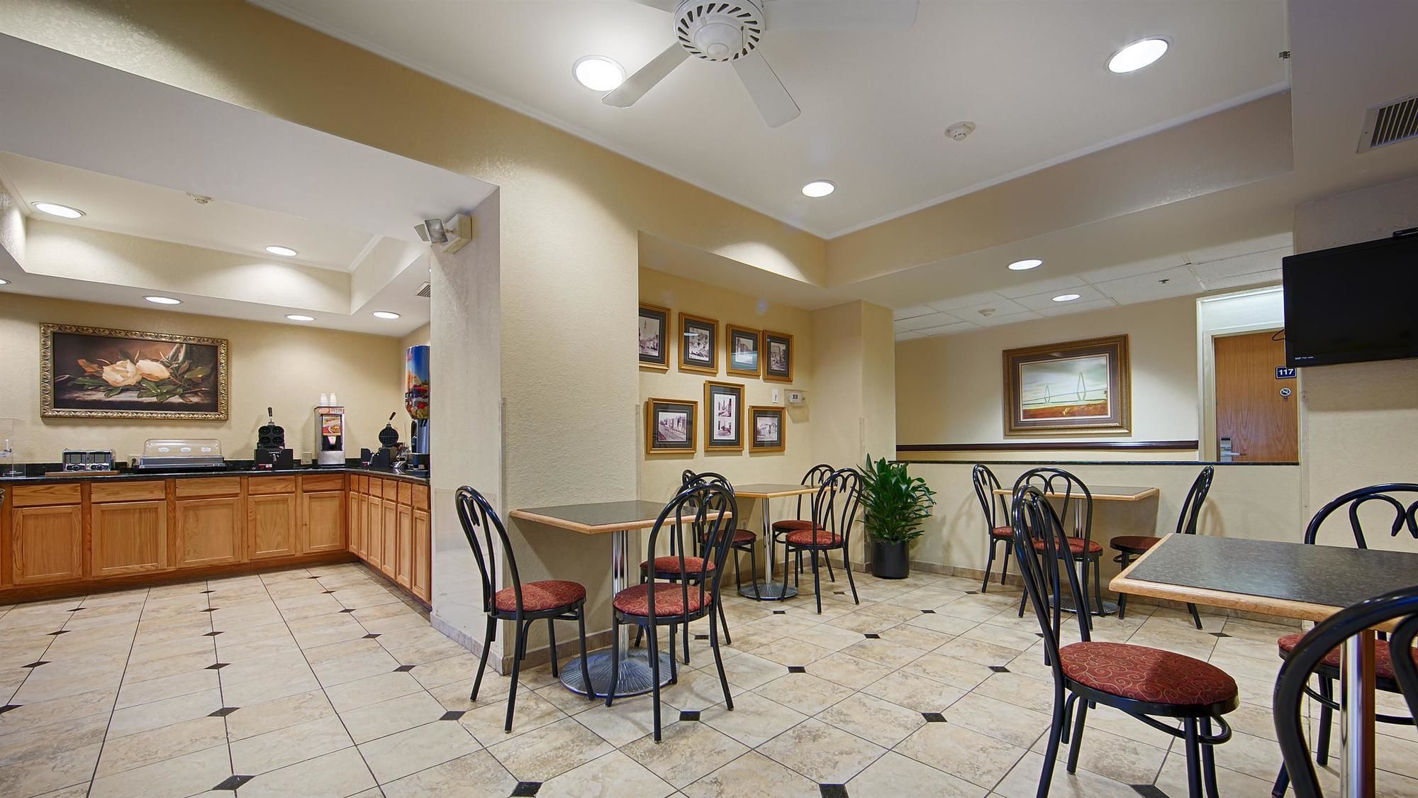 Фото Best Western Patriots Point