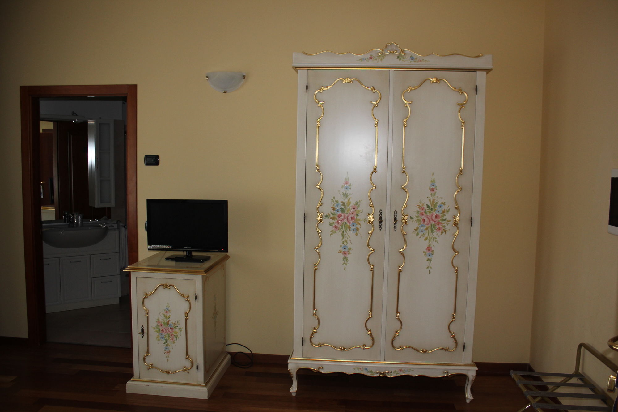 Фото The Regent Boutique Hotel & SPA