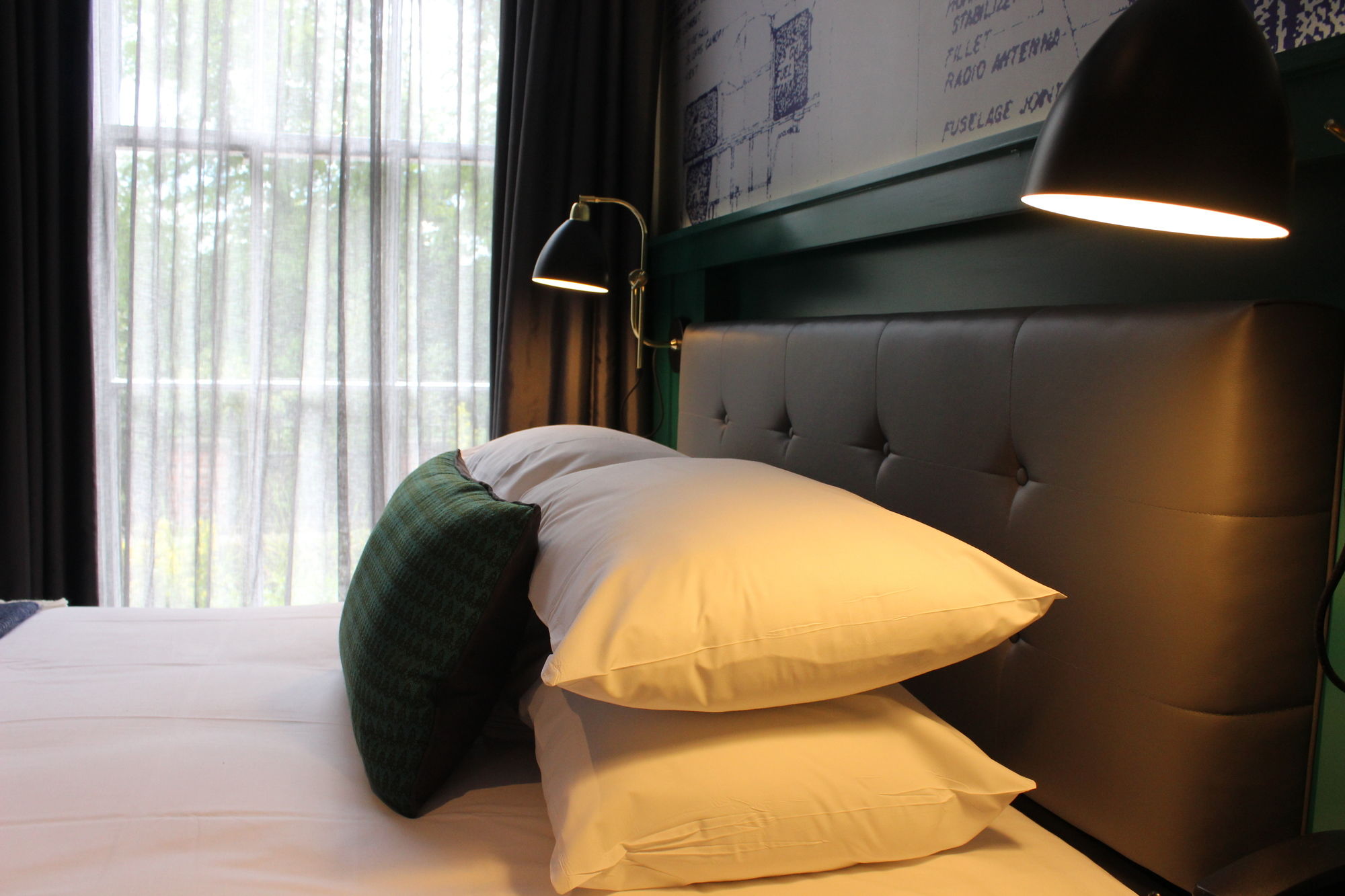 Фото The Churchill Hotel