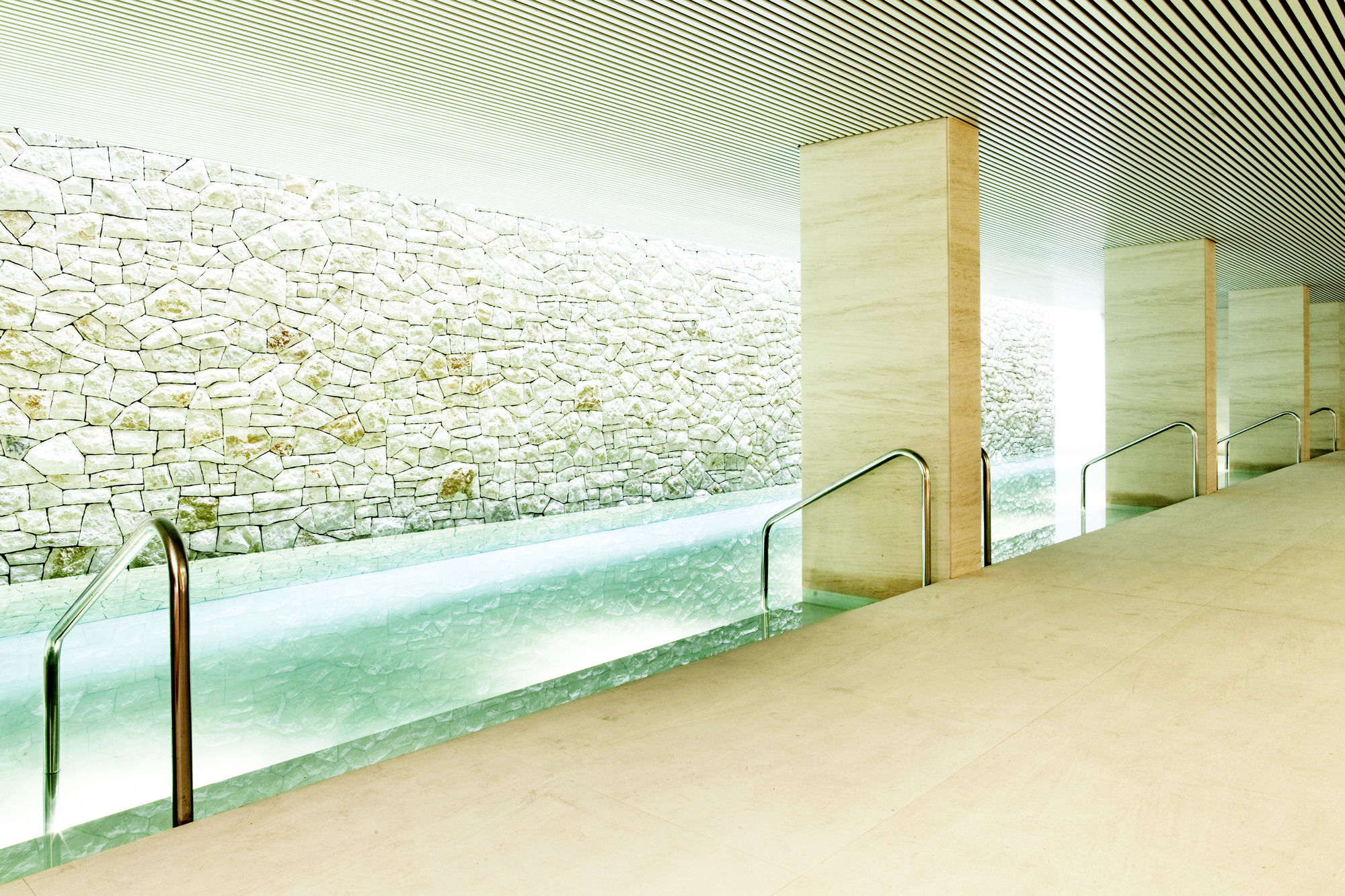 Фото Square Nine