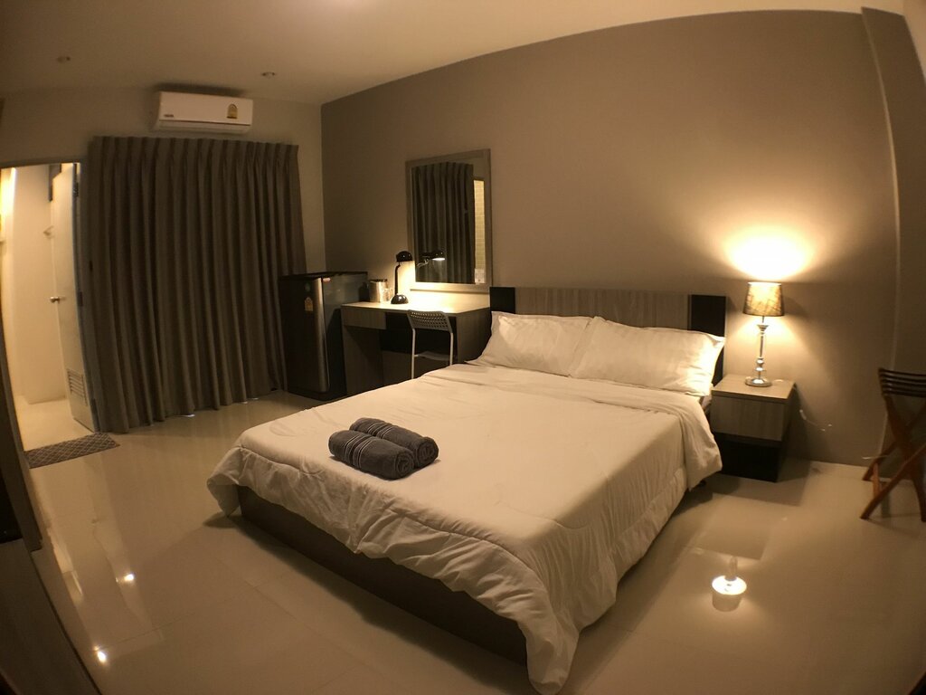 Hotel 28 Place, Bangkok, photo