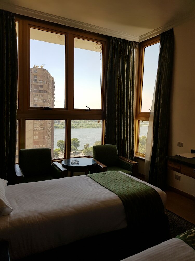 Фото Maadi Hotel