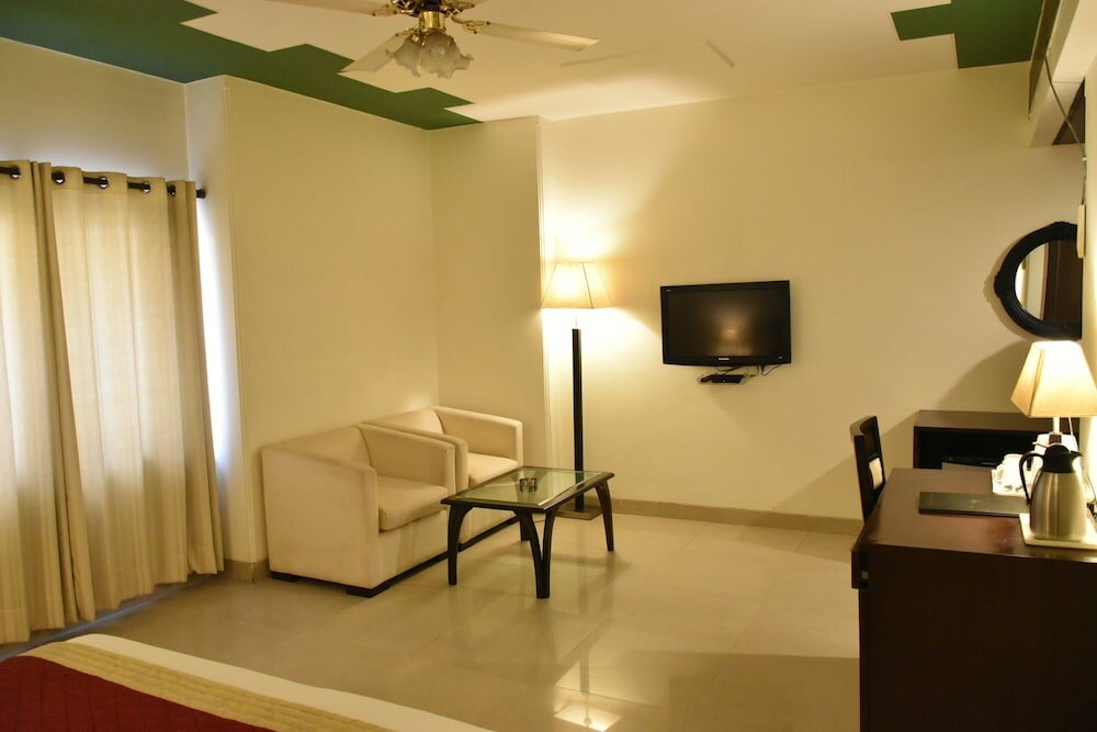Фото Hotel Impress