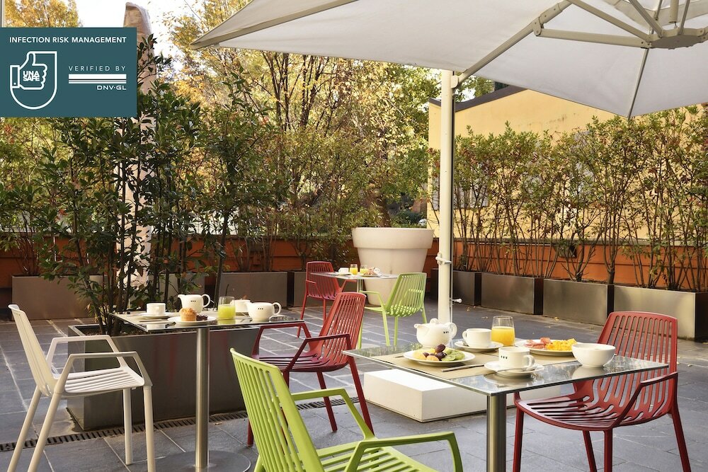 Фото Una Hotels Bologna Centro