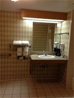 Фото SureStay Plus Hotel by Best Western Point Richmond