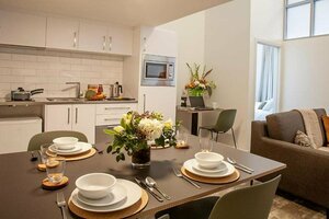 Гостиница Sojourn Apartment Hotel - Riddiford