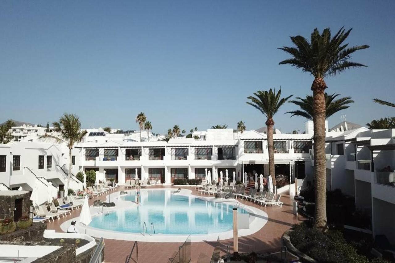 Фото R2 Bahía Kontiki Beach Apartments