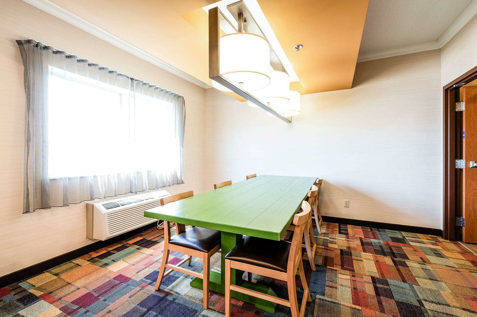 Фото SureStay Plus Hotel by Best Western Minot