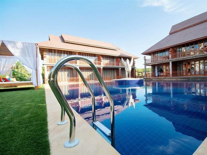 Фото отеля 2