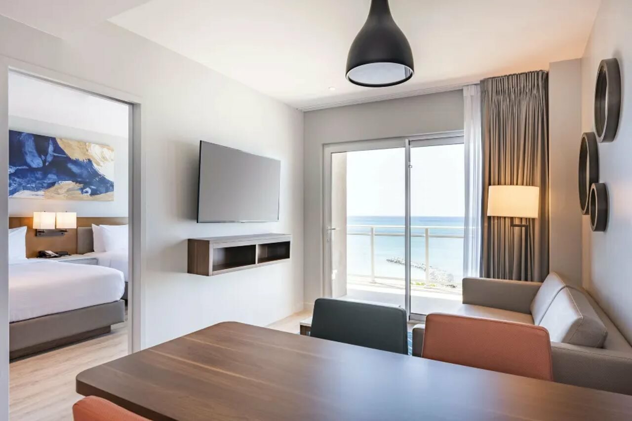 Фото Embassy Suites by Hilton Aruba Resort