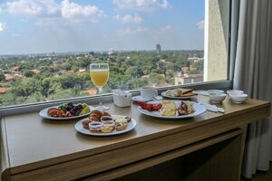 Гостиница Dazzler by Wyndham Asuncion