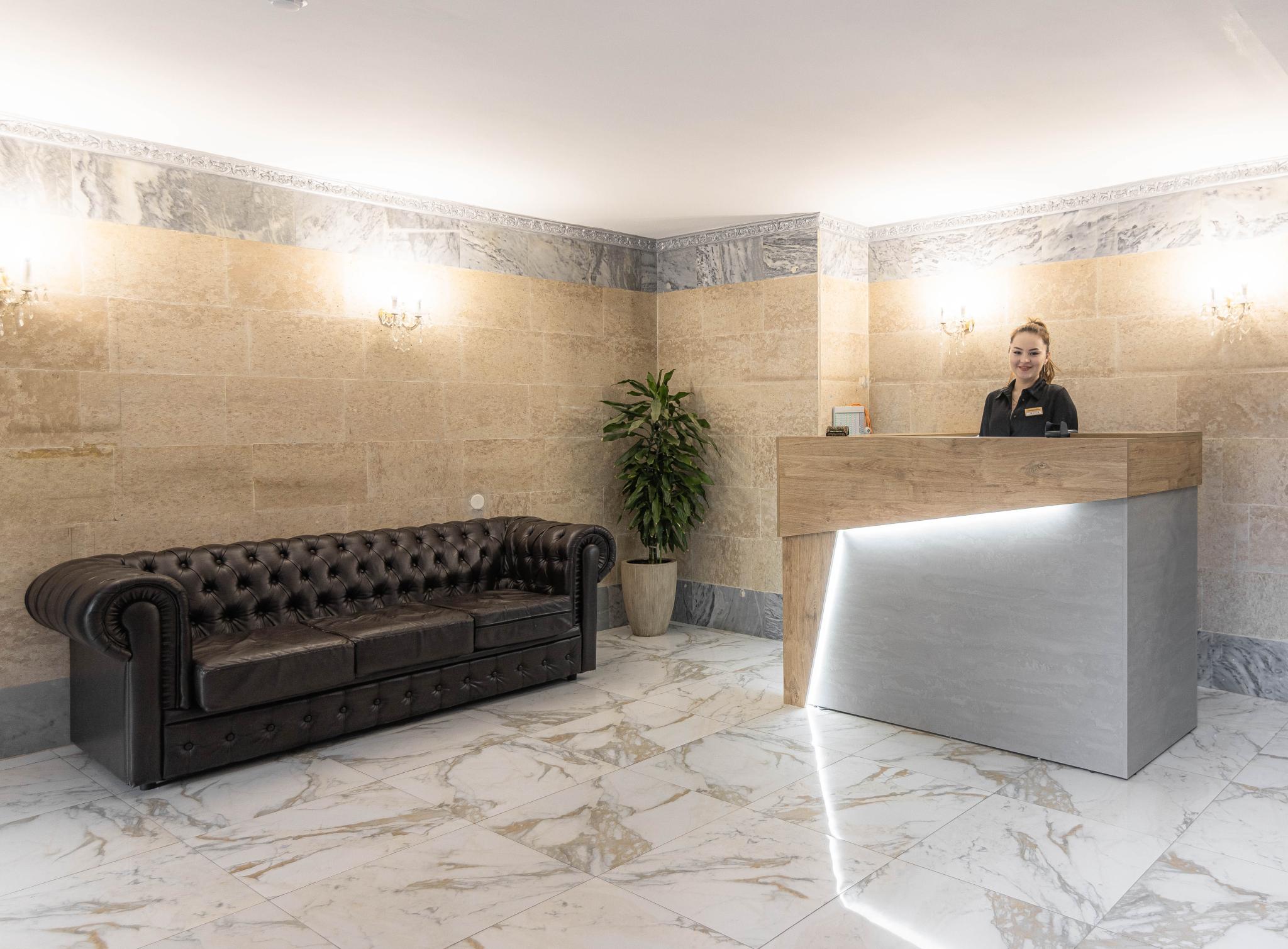 Фото Ист Вест