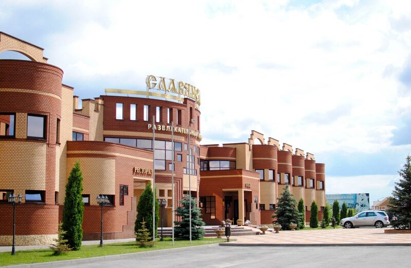 Отель Славянский в Сырском