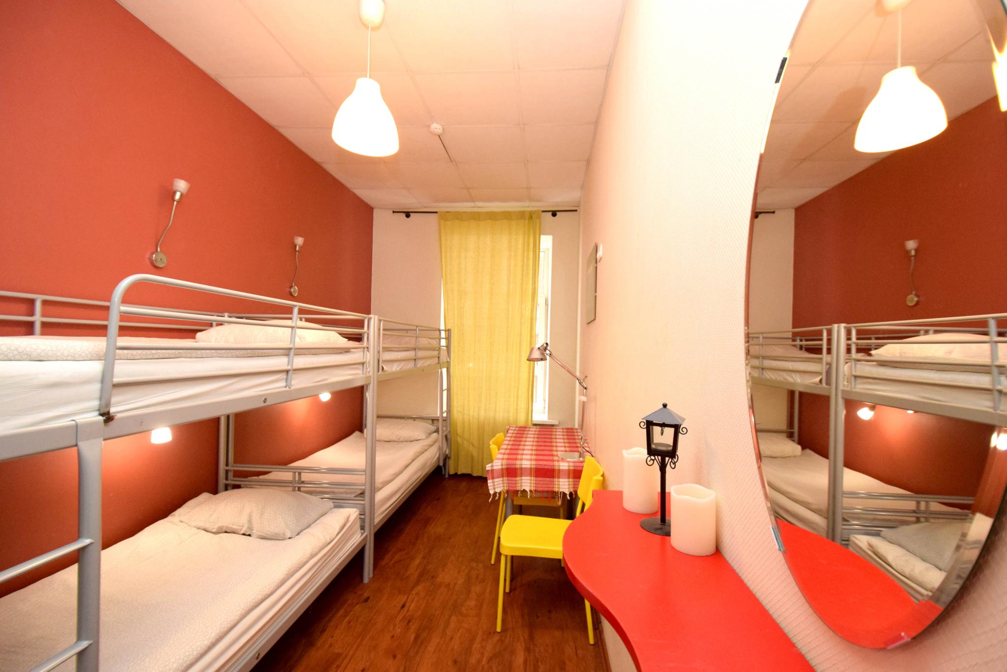 Фото Миссис Хадсон на Невском