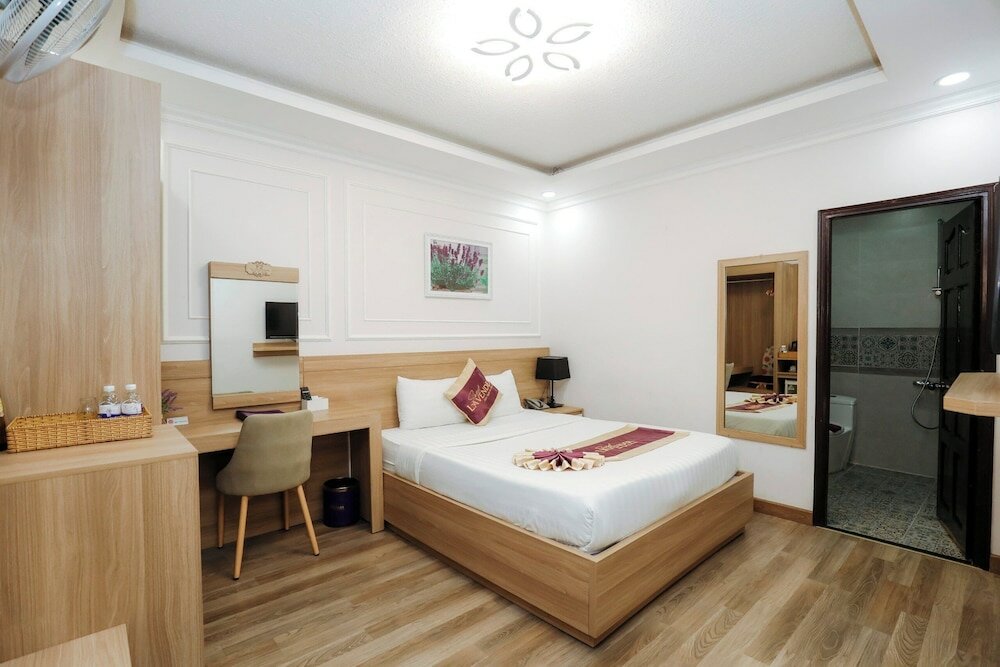 Фото Sweet Lavender Hotel