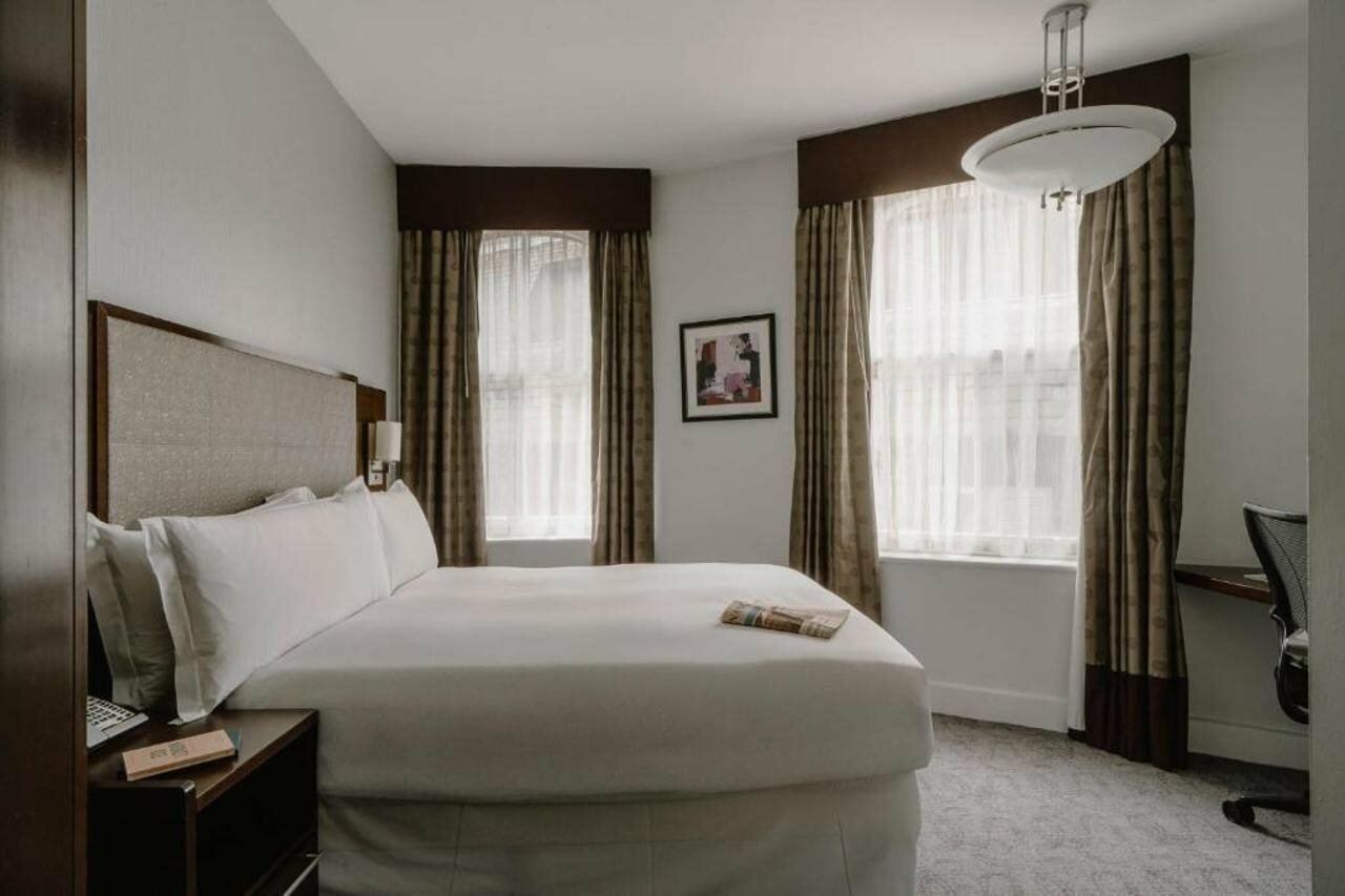 Фото Club Quarters Hotel, Trafalgar Square