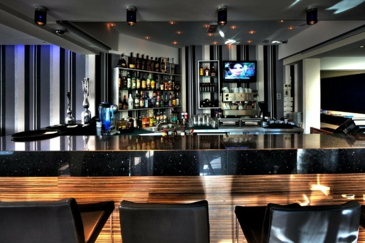 Фото Livadhiotis City Hotel