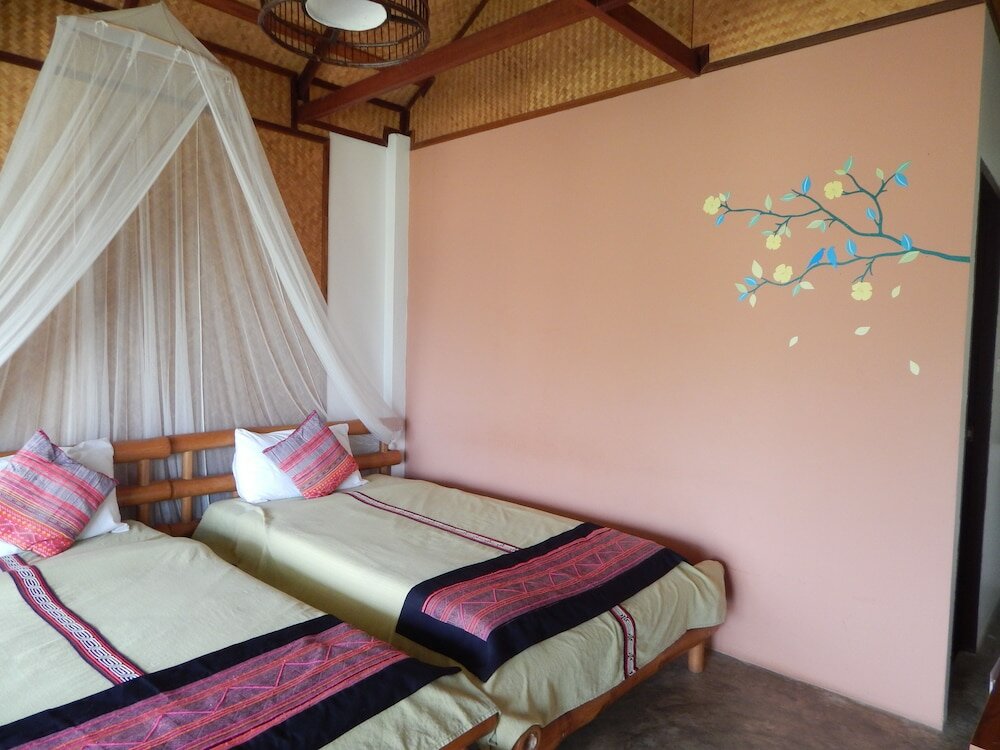 Фото Him Naam Pai Resort