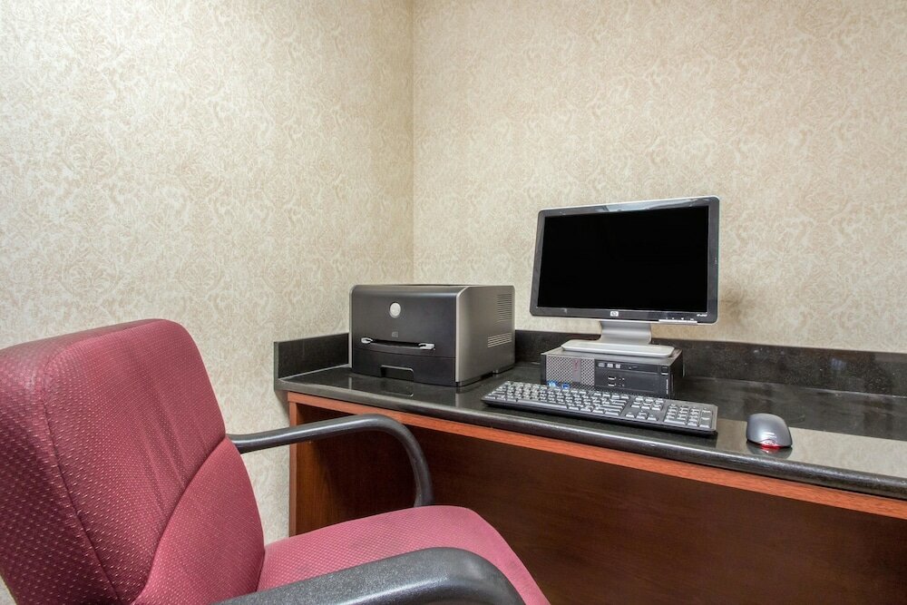 Фото Quality Inn Near Princeton