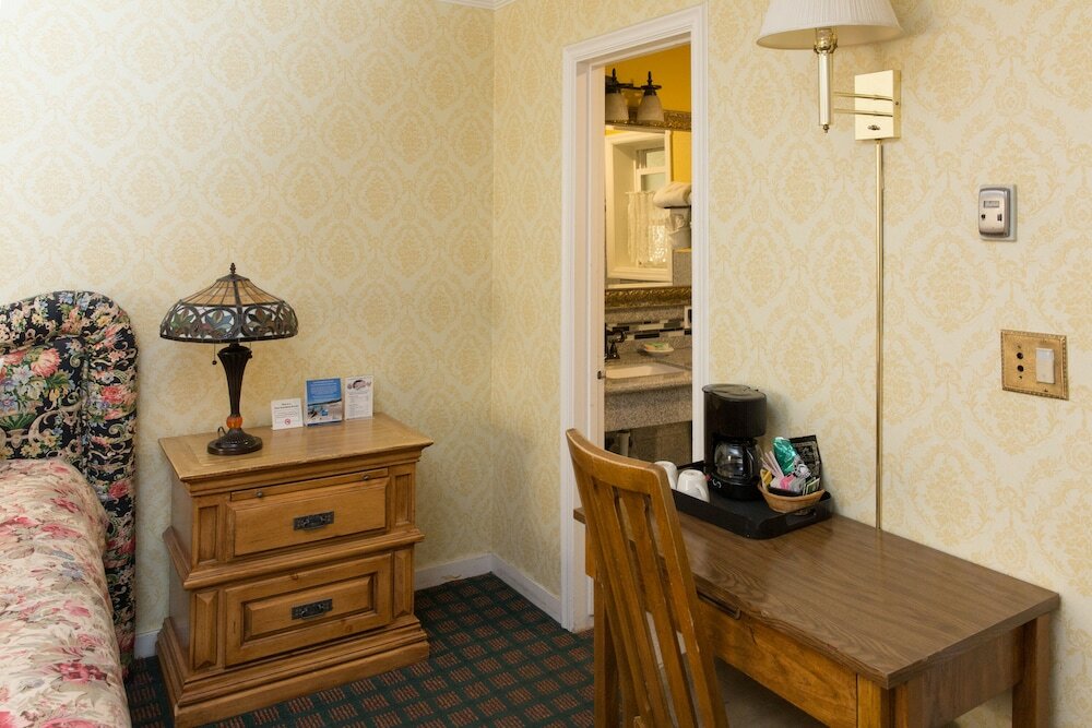 Фото Carmel Inn And Suites