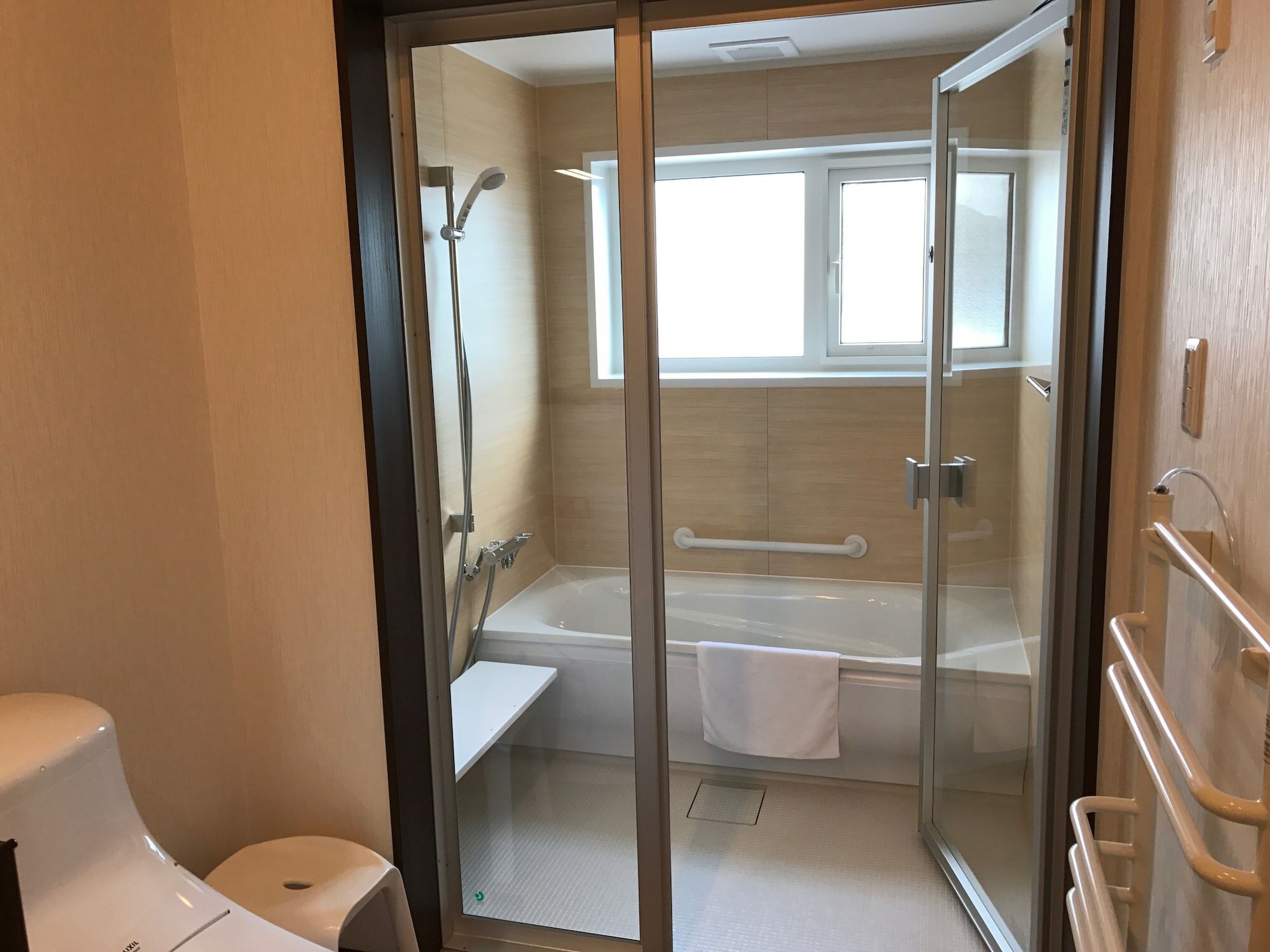 Фото Tsuru Apartments