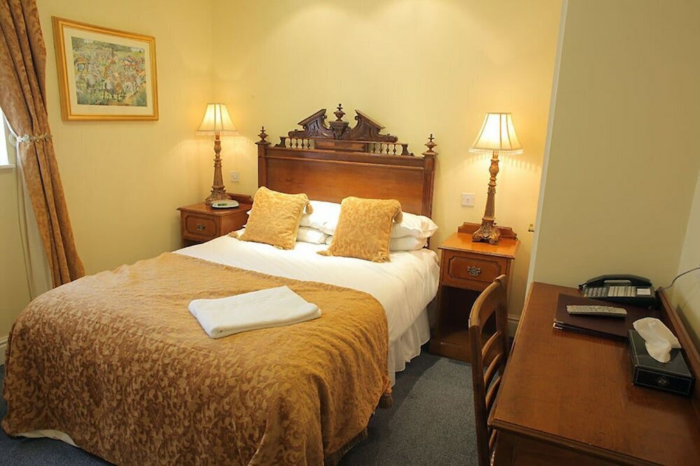 Фото The Atherstone Red Lion Hotel