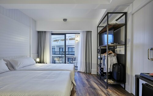Гостиница Hotel Delamar в Льорет-де-Маре