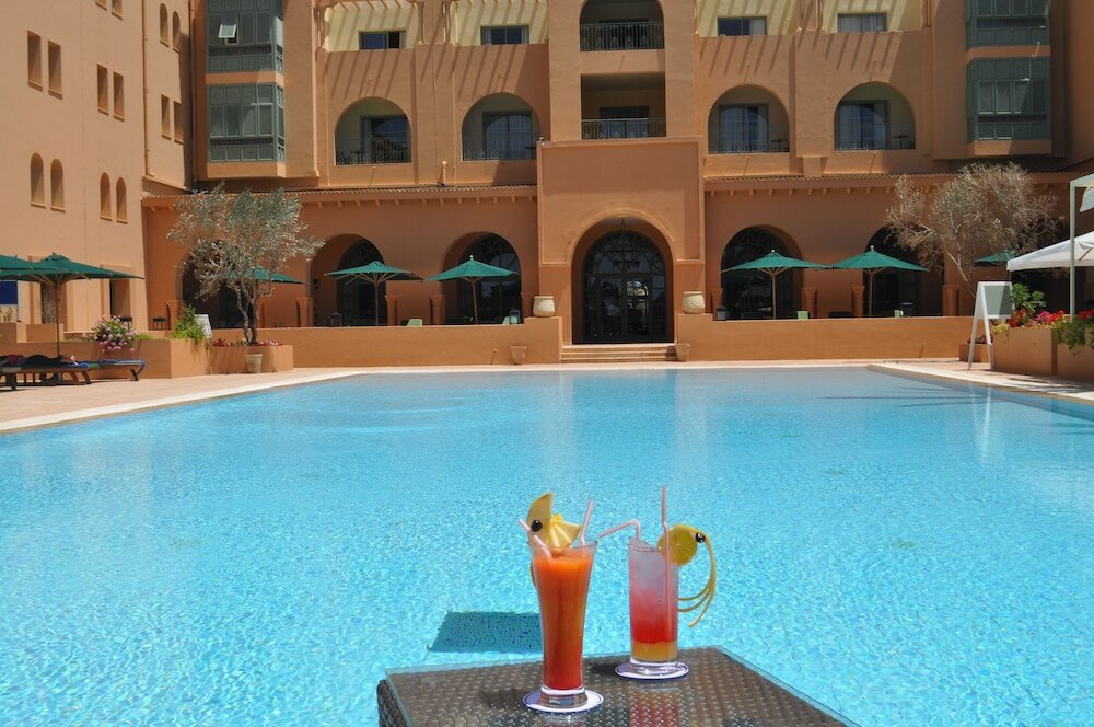 Фото Alhambra Thalasso Hotel